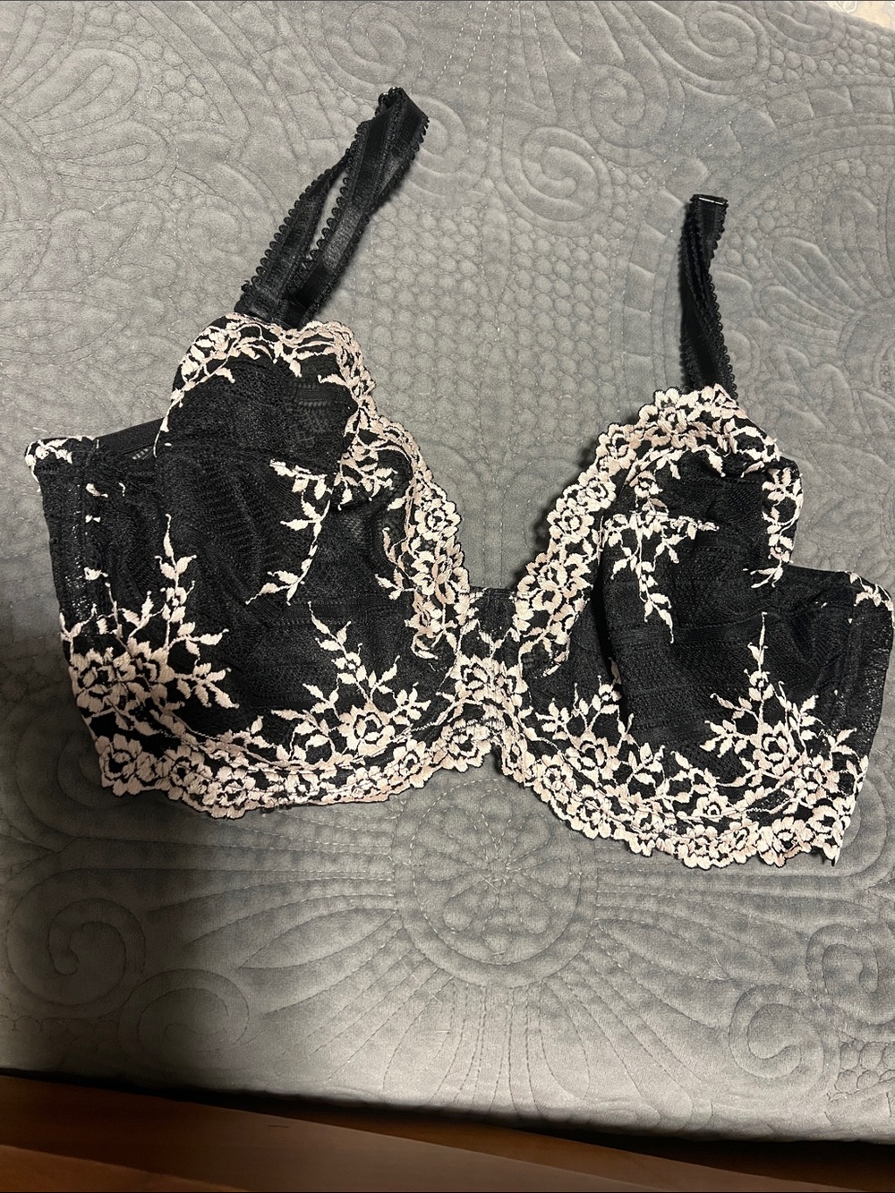 Wacoal Black Bra with Cream Floral Lace Trim
